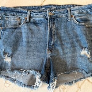 EUC Size 18 Old Navy Blue Denim OG Straight High Rise Smooth Pocket Cutoff Short